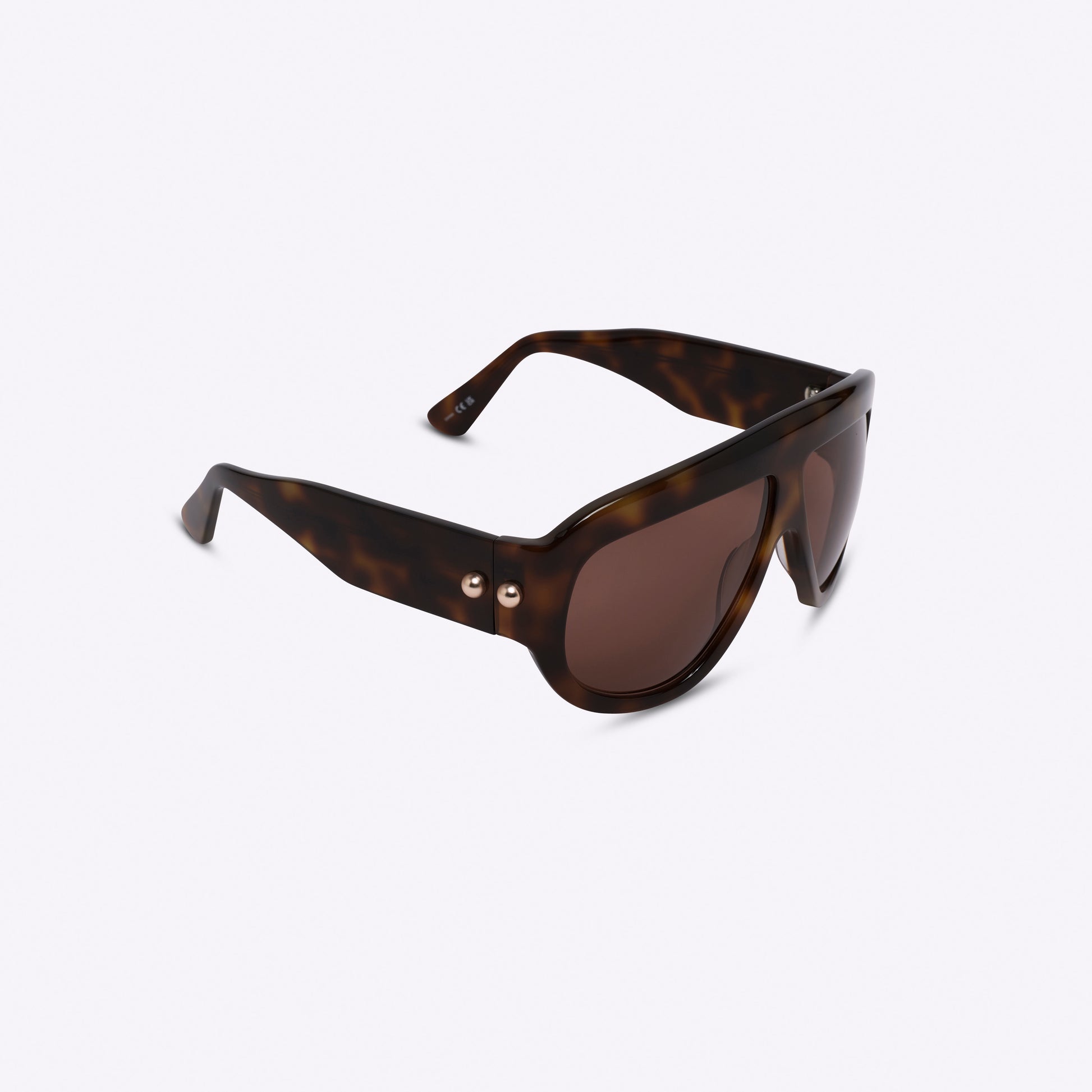 Tortoiseshell oversized aviator sunglasses with bold acetate frame – angled right view on white background